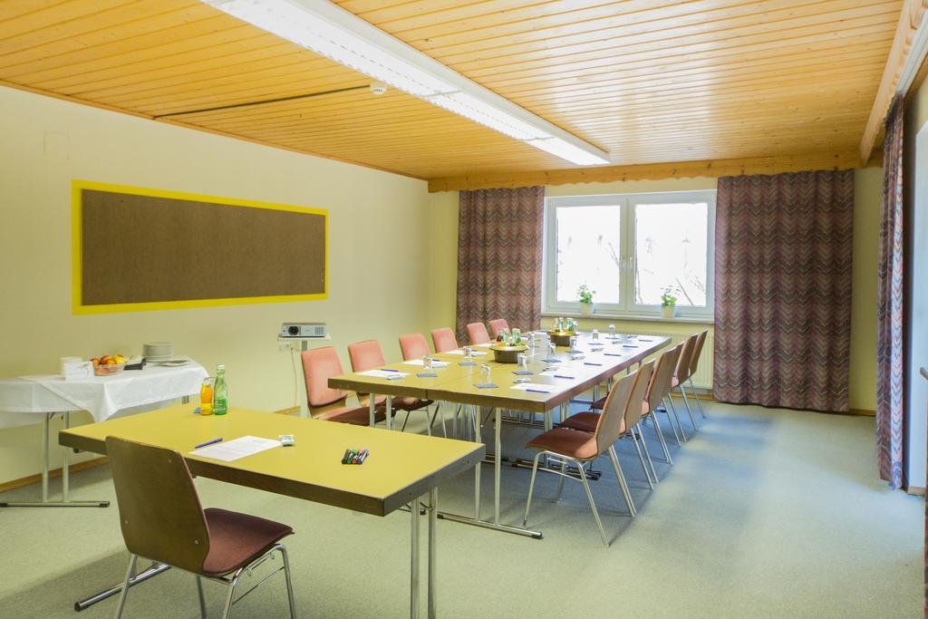 Hotel Restaurant Schwartz Neusiedl am Steinfelde Ngoại thất bức ảnh